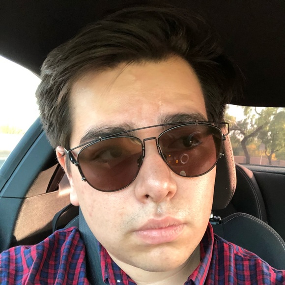 Meet your Posher, Alex - Picture 1 of 1